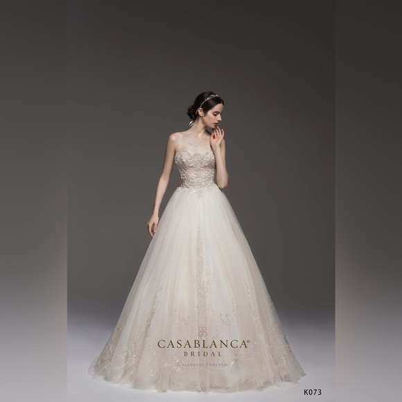 Casablanca Wedding Dress (Ball Gown, Size 6, Champagne color) - Picture 6 of 9